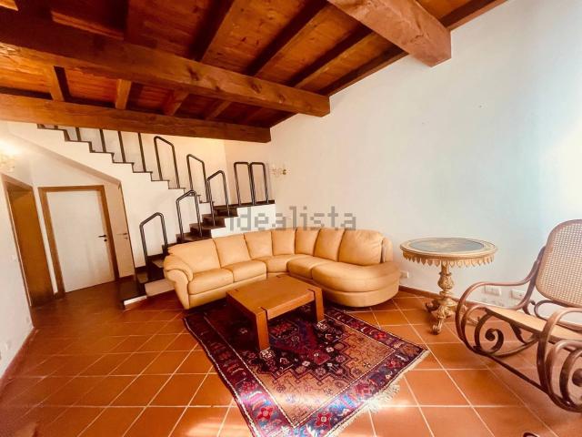Villetta indipendente in vendita di 200 m² in Via Coperta