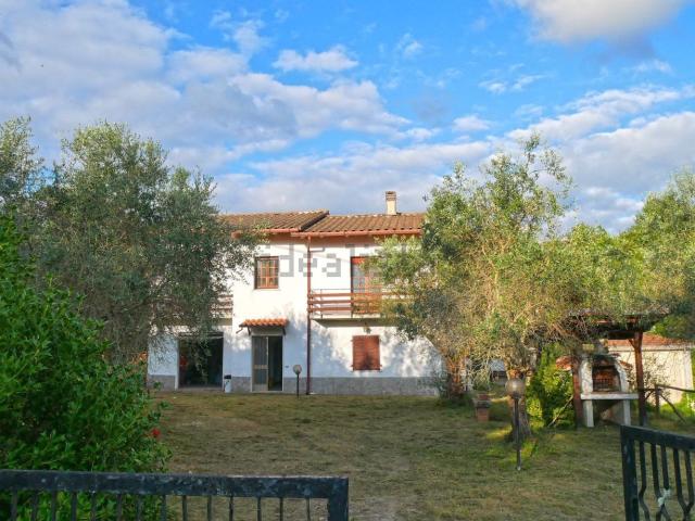 Villetta indipendente in vendita di 200 m² in Via Corta, 1