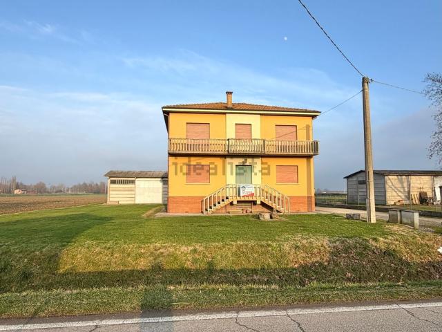 Villetta indipendente in vendita di 200 m² in Via Cavalle, 14