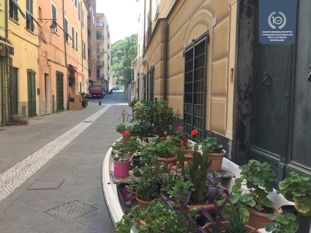 Villetta indipendente in vendita di 200 m² in Via Cavour, 12