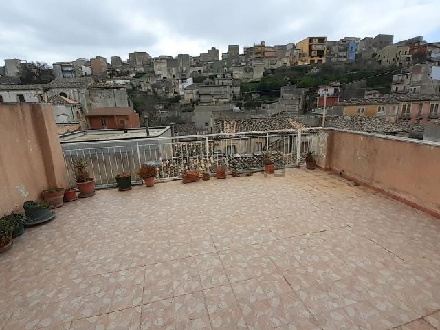 Villetta indipendente in vendita di 200 m² in Via Calendoli, 5
