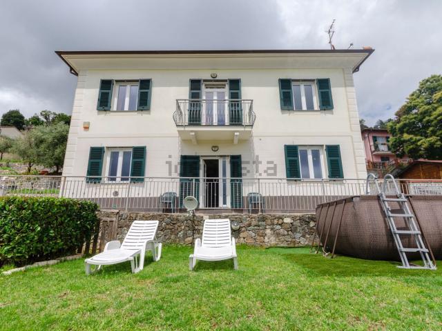 Villetta indipendente in vendita di 200 m² in Via Campegli