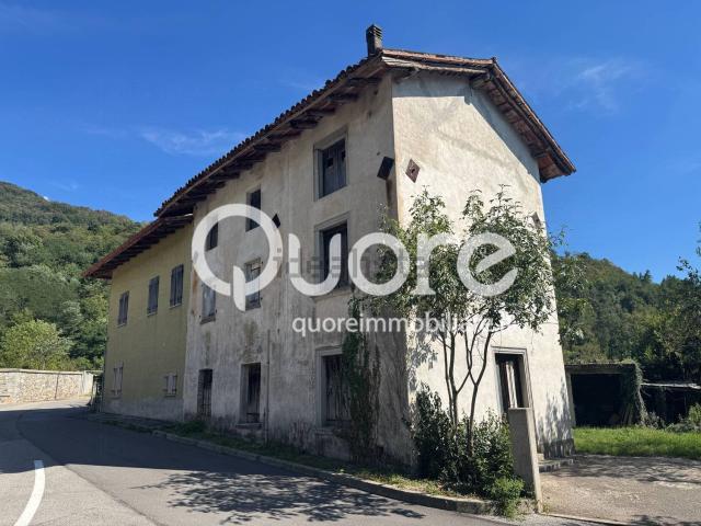 Villetta indipendente in vendita di 200 m² in Via Canalutto, 18