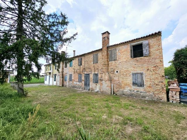 Villetta indipendente in vendita di 200 m² in Via Canevare
