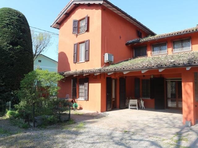 Villetta indipendente in vendita di 200 m² in Via Cantone, 77