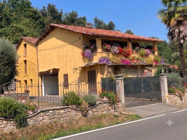 Villetta indipendente in vendita di 200 m² in Via Cantarana, 11