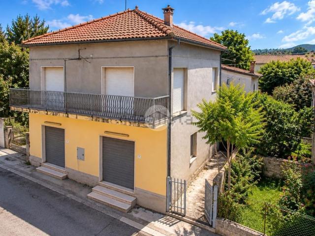 Villetta indipendente in vendita di 200 m² in Via Carlo Verdecchia, 5