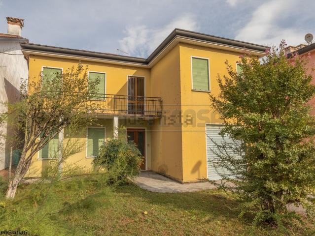 Villetta indipendente in vendita di 200 m² in Via Cartiera, 59