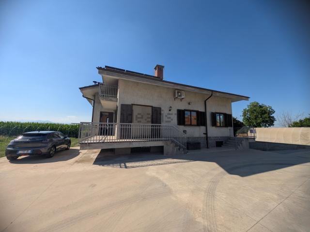 Villetta indipendente in vendita di 200 m² in Via Castelletto Stura, 312