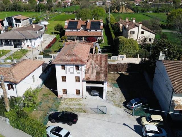 Villetta indipendente in vendita di 200 m² in Via Castion, 67