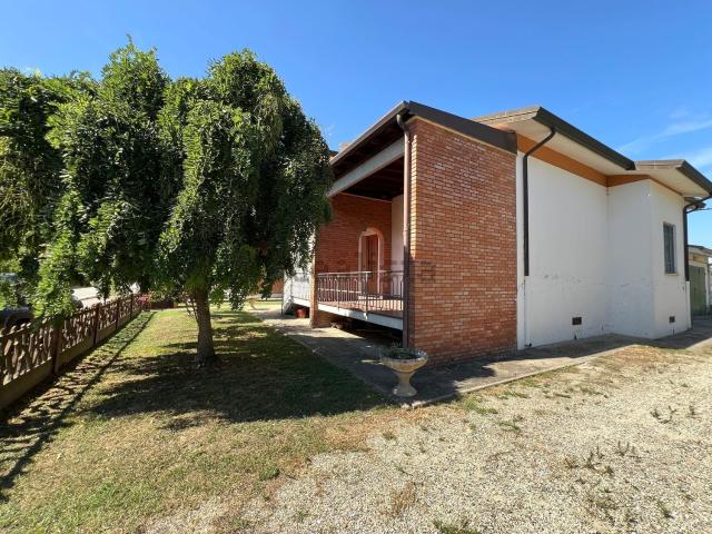 Villetta indipendente in vendita di 200 m² in Via Celestina Bergamini Roda, 20