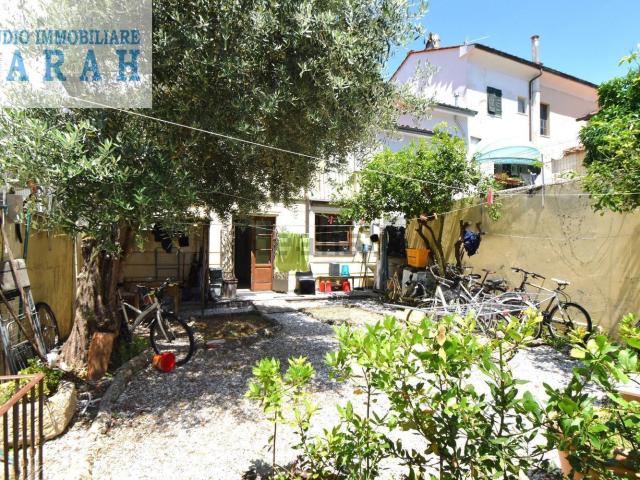 Villetta indipendente in vendita di 200 m² in Via Cesare Battisti, 40