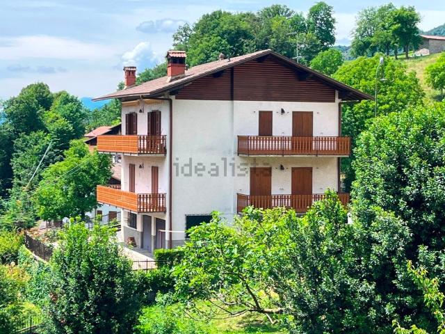 Villetta indipendente in vendita di 200 m² in Via Chiesa, 7
