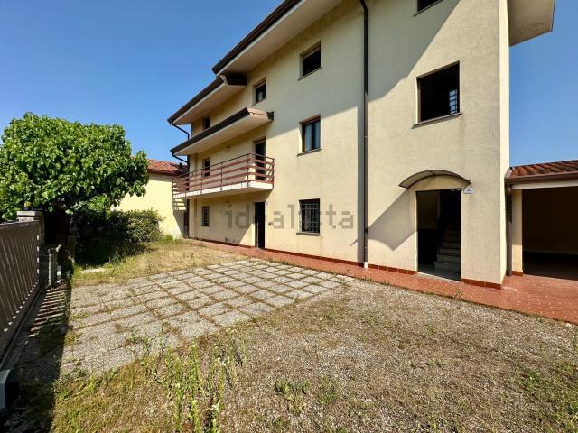 Villetta indipendente in vendita di 200 m² in Via Cividale