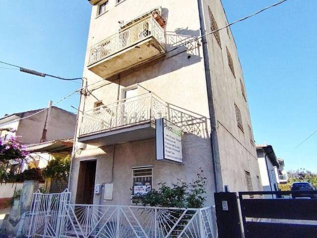 Villetta indipendente in vendita di 200 m² in Via Cristoforo Colombo, 5
