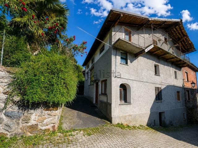 Villetta indipendente in vendita di 200 m² in Via Andrate