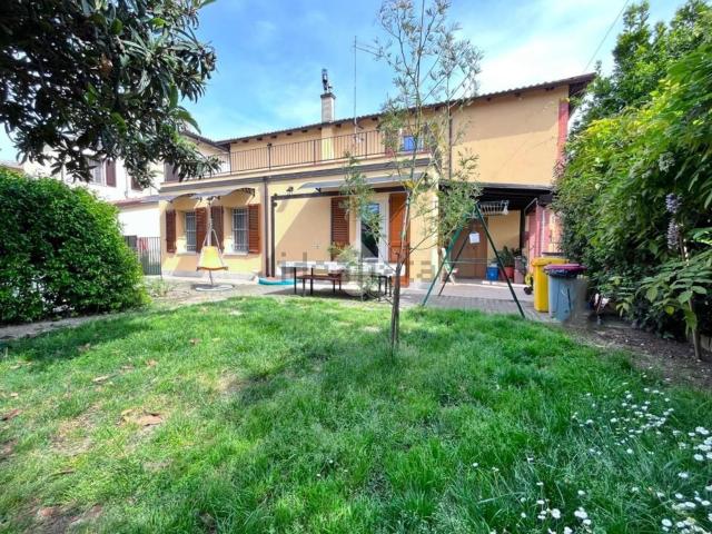 Villetta indipendente in vendita di 200 m² in Via Andrea Costa, 4