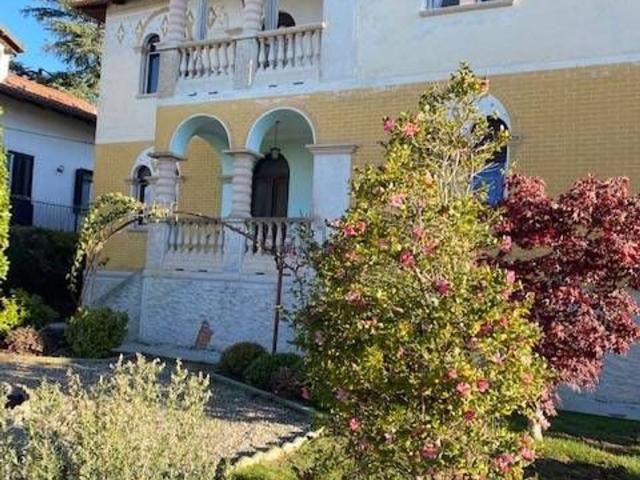 Villetta indipendente in vendita di 200 m² in Via Accademia degli Innominati, 38