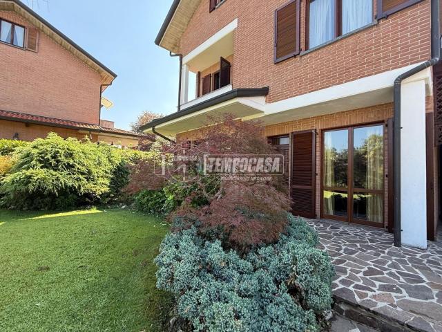 Villetta indipendente in vendita di 200 m² in Via Acquedotto, 55