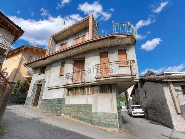 Villetta indipendente in vendita di 200 m² in Via ai Monti, 48