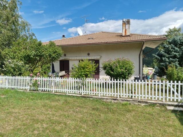 Villetta indipendente in vendita di 200 m² in Via al Mulino