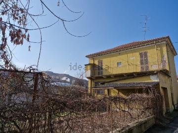 Villetta indipendente in vendita di 200 m² in Via Alessandro Manzoni