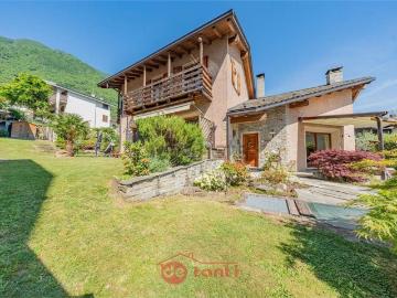 Villetta indipendente in vendita di 200 m² in Via alle Fontane, 15