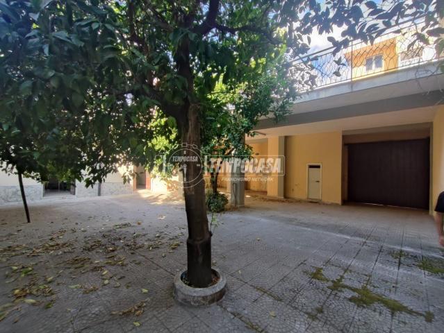 Villetta indipendente in vendita di 200 m² in Via Aspromonte, 3