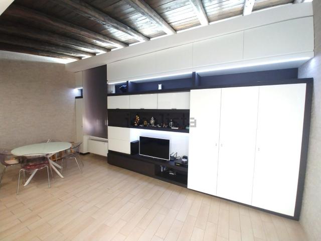 Villetta indipendente in vendita di 200 m² in Via Bissolati
