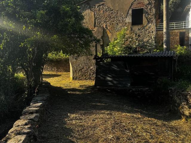Villetta indipendente in vendita di 200 m² in Via Butese