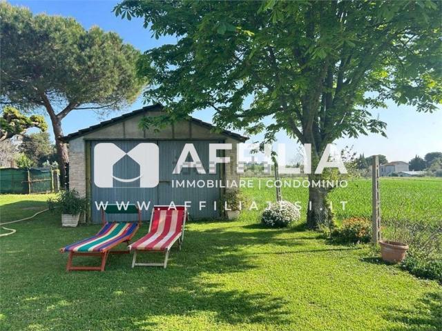 Villetta indipendente in vendita di 200 m² in Via Buzzetto