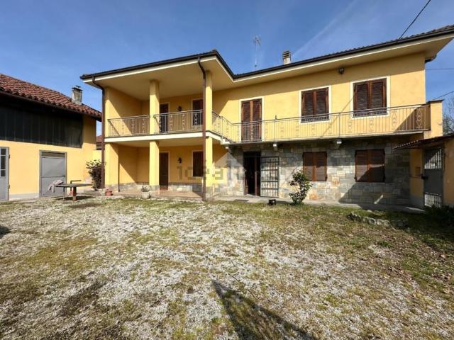 Villetta indipendente in vendita di 200 m² in Via G. Garibaldi, 31