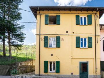 Villetta indipendente in vendita di 200 m² in Via Gessi
