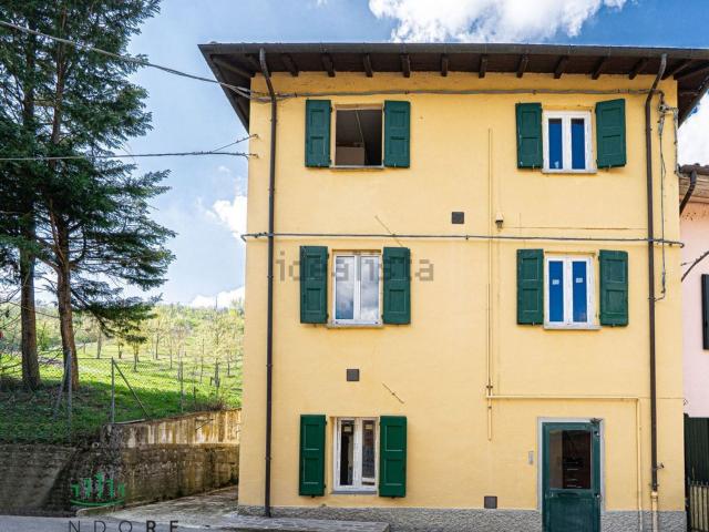 Villetta indipendente in vendita di 200 m² in Via Gessi