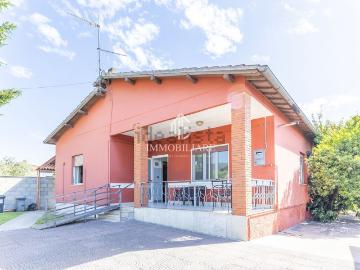 Villetta indipendente in vendita di 200 m² in Via Giuseppe Garibaldi, 339