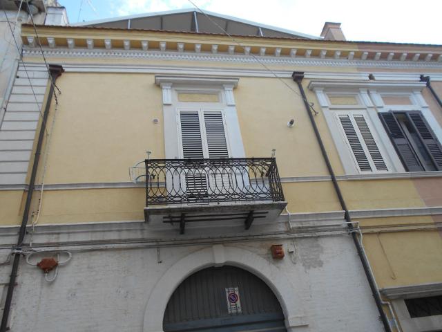 Villetta indipendente in vendita di 200 m² in Via Giuseppe de Cesare
