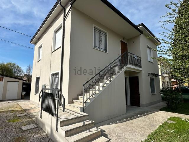 Villetta indipendente in vendita di 200 m² in Via Giuseppe di Vittorio, 133