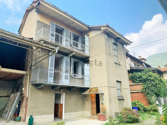 Villetta indipendente in vendita di 200 m² in Via Giuseppe Verdi, 12