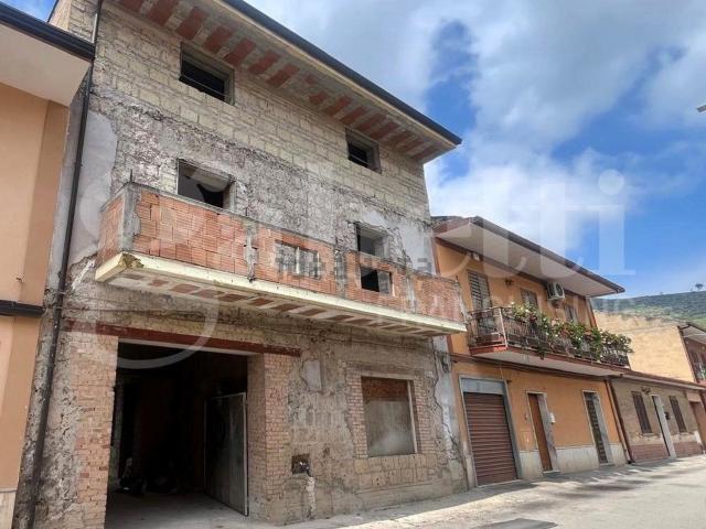 Villetta indipendente in vendita di 200 m² in Via Giacomo Leopardi