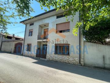 Villetta indipendente in vendita di 200 m² in Via Giosuè Carducci
