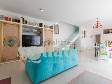 Villetta indipendente in vendita di 200 m² in Via Giovanni Acquaderni