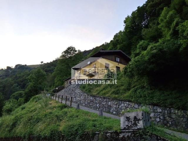 Villetta indipendente in vendita di 200 m² in Via Grasso