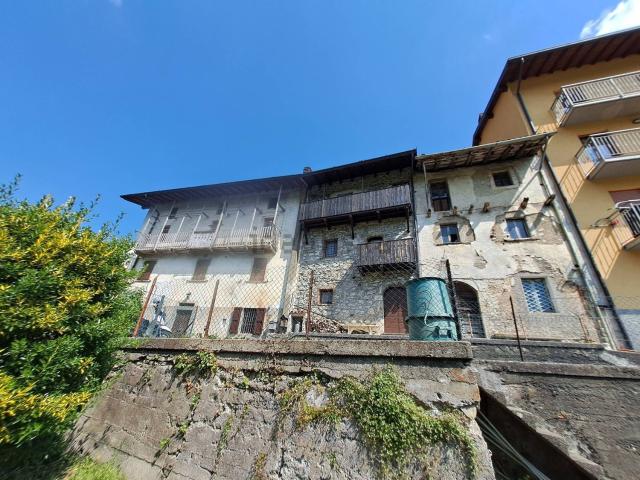 Villetta indipendente in vendita di 200 m² in Via Don G. Persico, 5