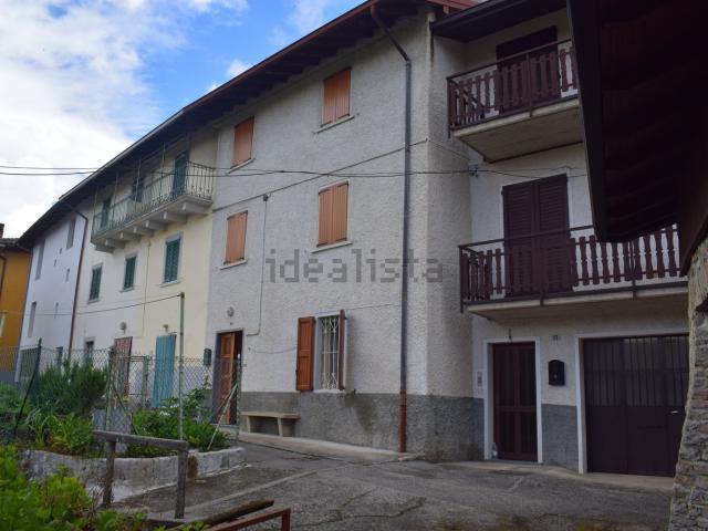 Villetta indipendente in vendita di 200 m² in Via Don Locatelli