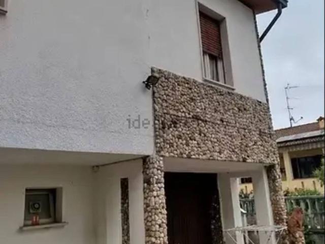 Villetta indipendente in vendita di 200 m² in Via Don Sturzo
