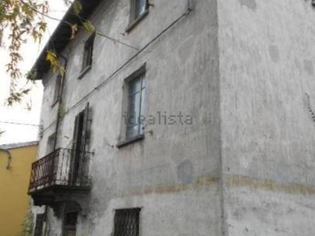Villetta indipendente in vendita di 200 m² in Via Dante Alighieri