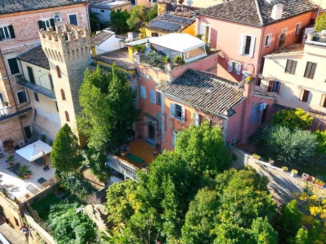 Villetta indipendente in vendita di 200 m² in Via dei Neroni, 20