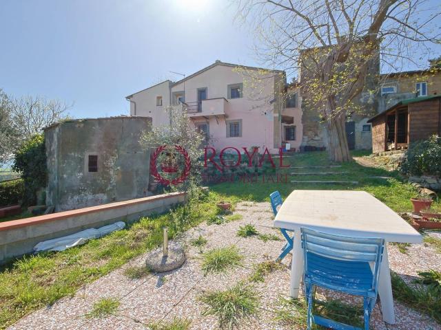 Villetta indipendente in vendita di 200 m² in Via del Poggione
