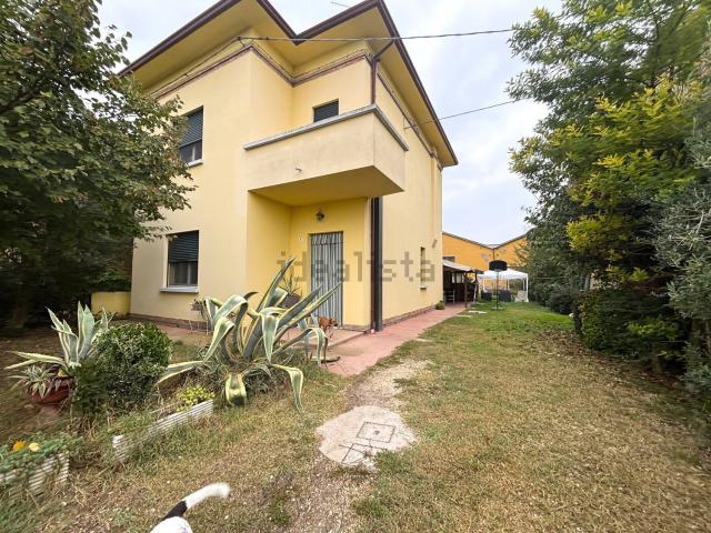 Villetta indipendente in vendita di 200 m² in Via Del Sale, 8