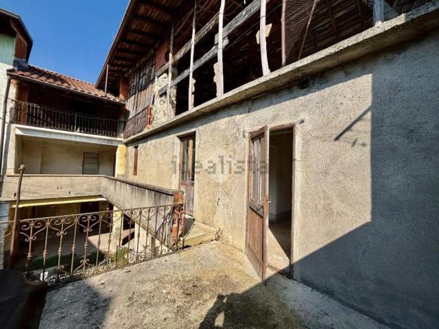 Villetta indipendente in vendita di 200 m² in Via della Madonna, 11